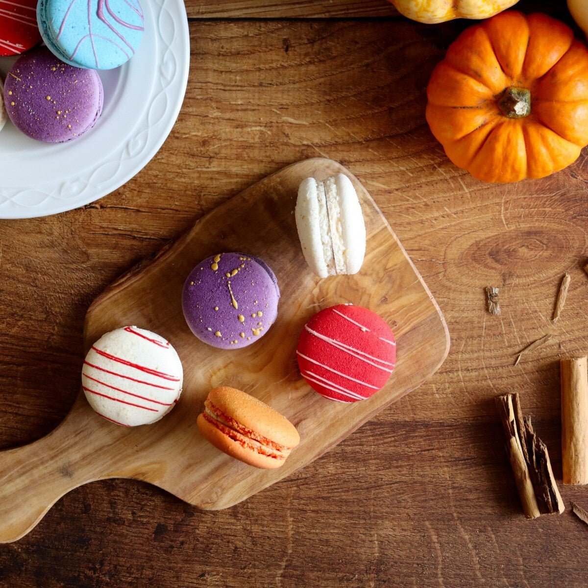 Autumn Macarons Mini Gift Box - Biscuiteers