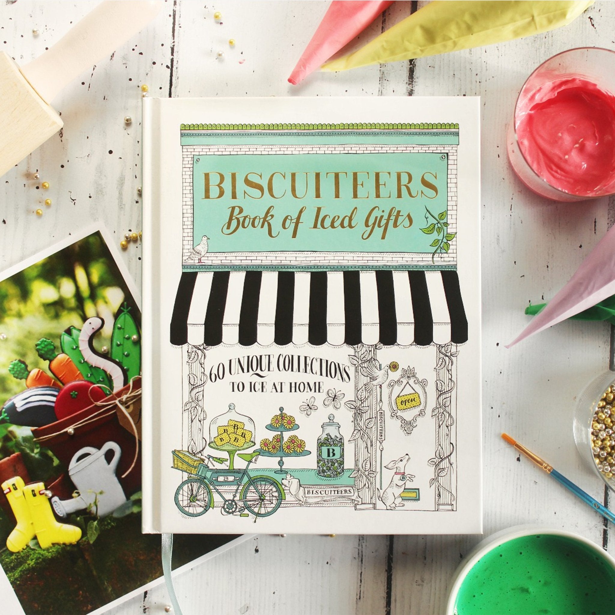 Biscuiteers Book Of Iced Gifts - Biscuiteers