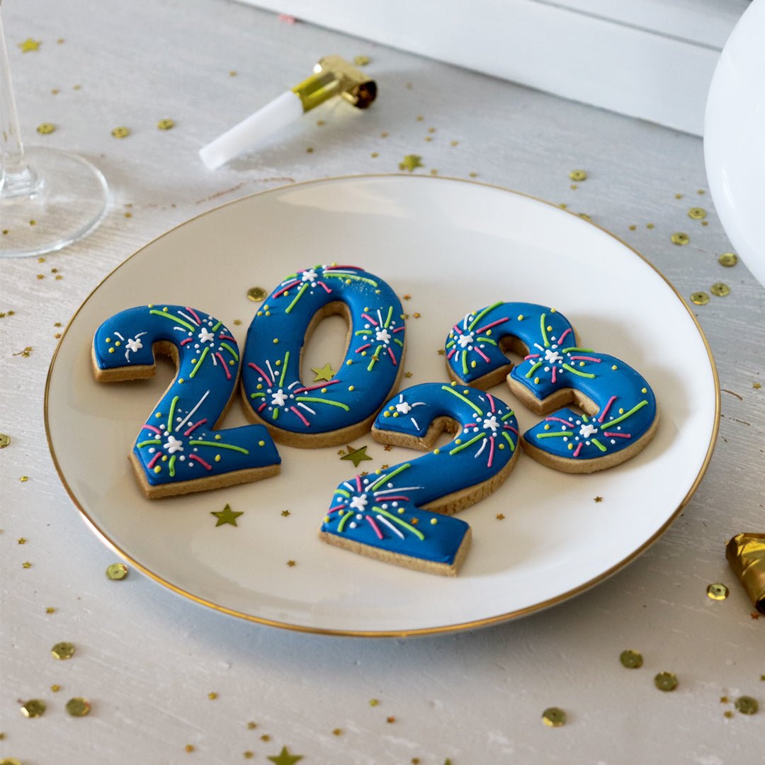 6 Morale-Boosting New Year Gifts For Employees In 2023 - Biscuiteers