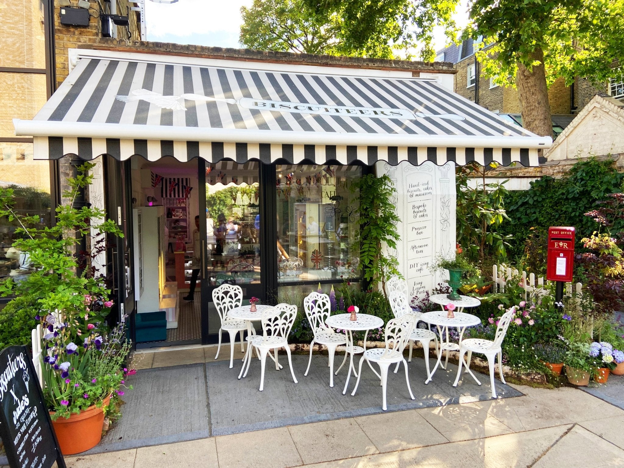 Biscuiteers Belgravia in Bloom - Biscuiteers