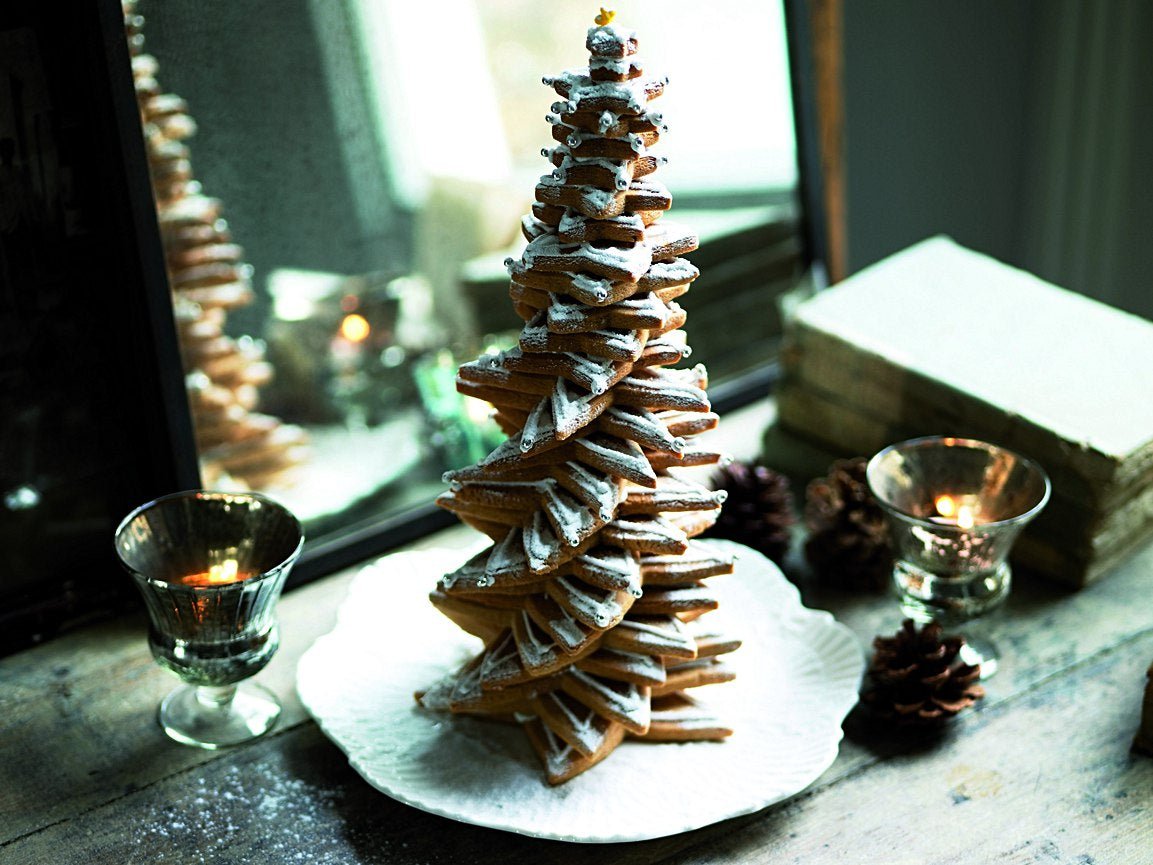 How to make your own biscuit christmas tree - edible Christmas gifts - Biscuiteers