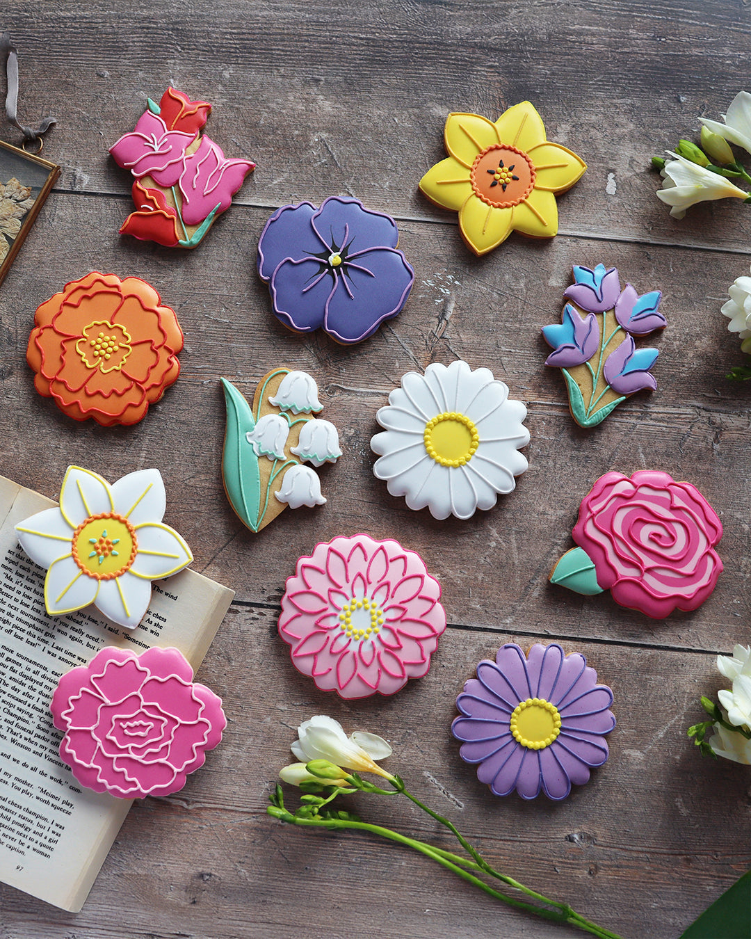 Birth Flower Biscuits