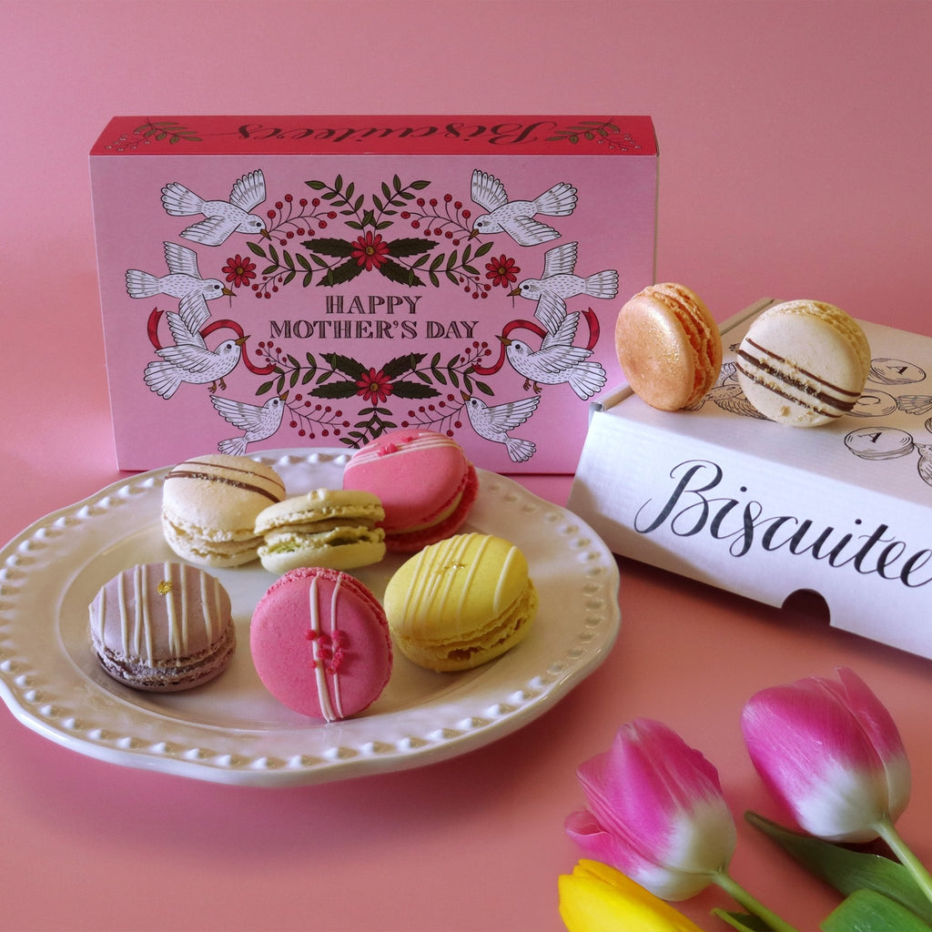 12 Mother's Day Macarons - Biscuiteers