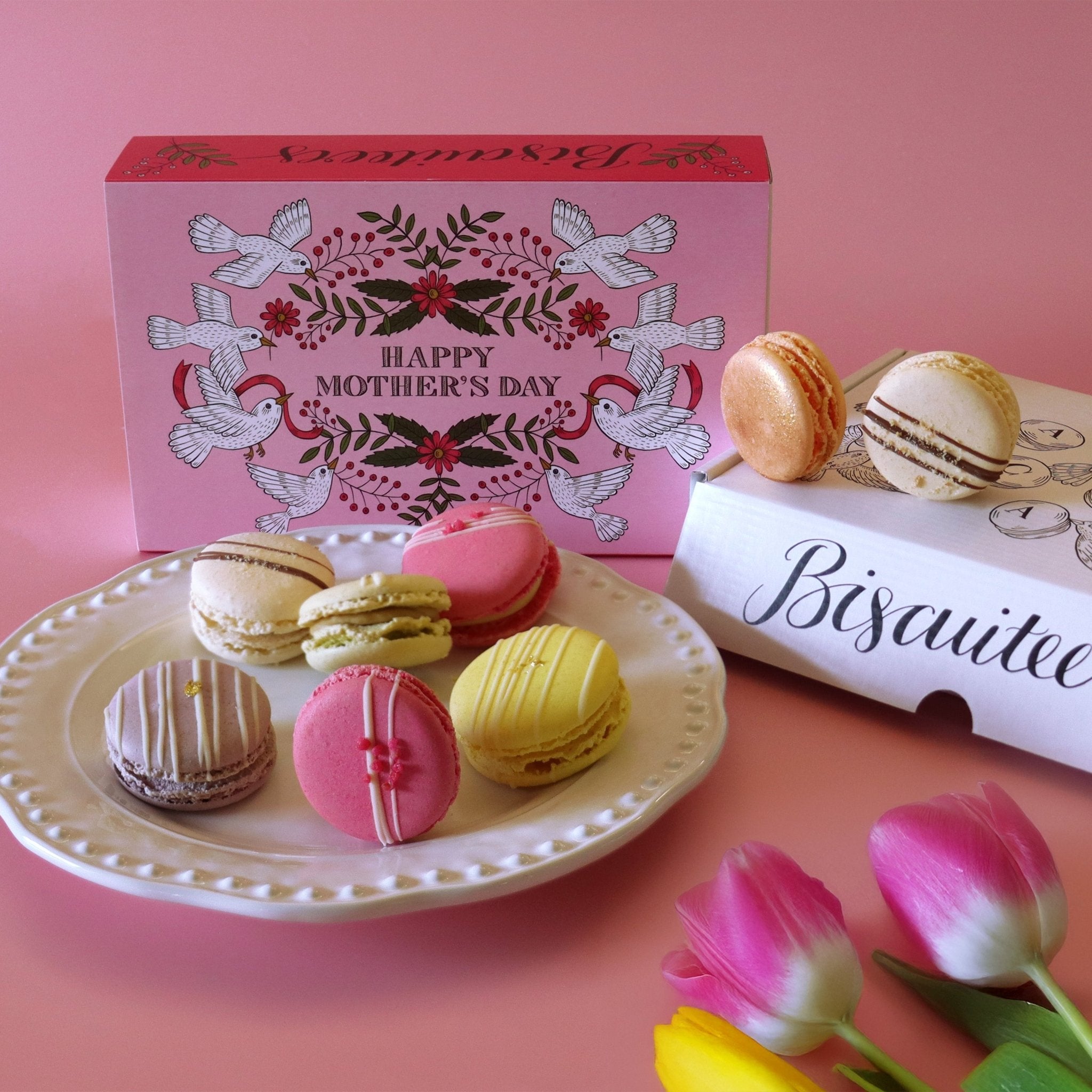 12 Mother's Day Macarons - Biscuiteers