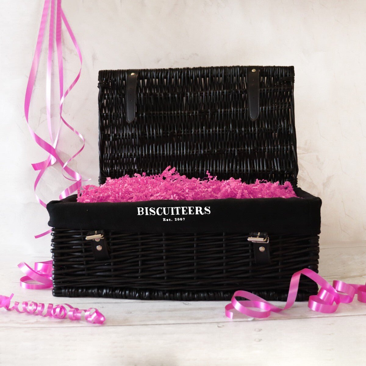 Biscuiteers Summer Picnic Hamper - Biscuiteers