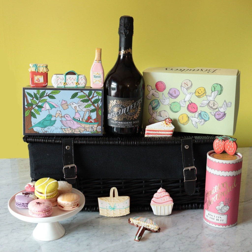 Biscuiteers Summer Picnic Hamper - Biscuiteers