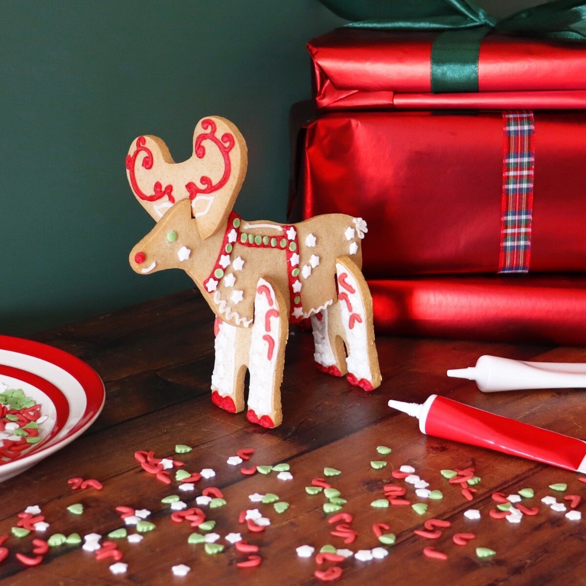 Christmas DIY Gift Box - Biscuiteers