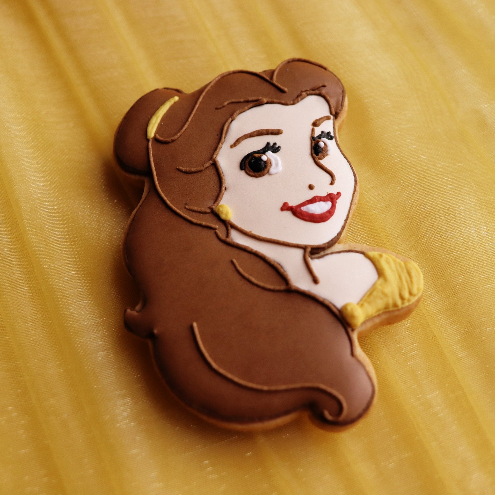 Disney Belle Letterbox Biscuit - Biscuiteers