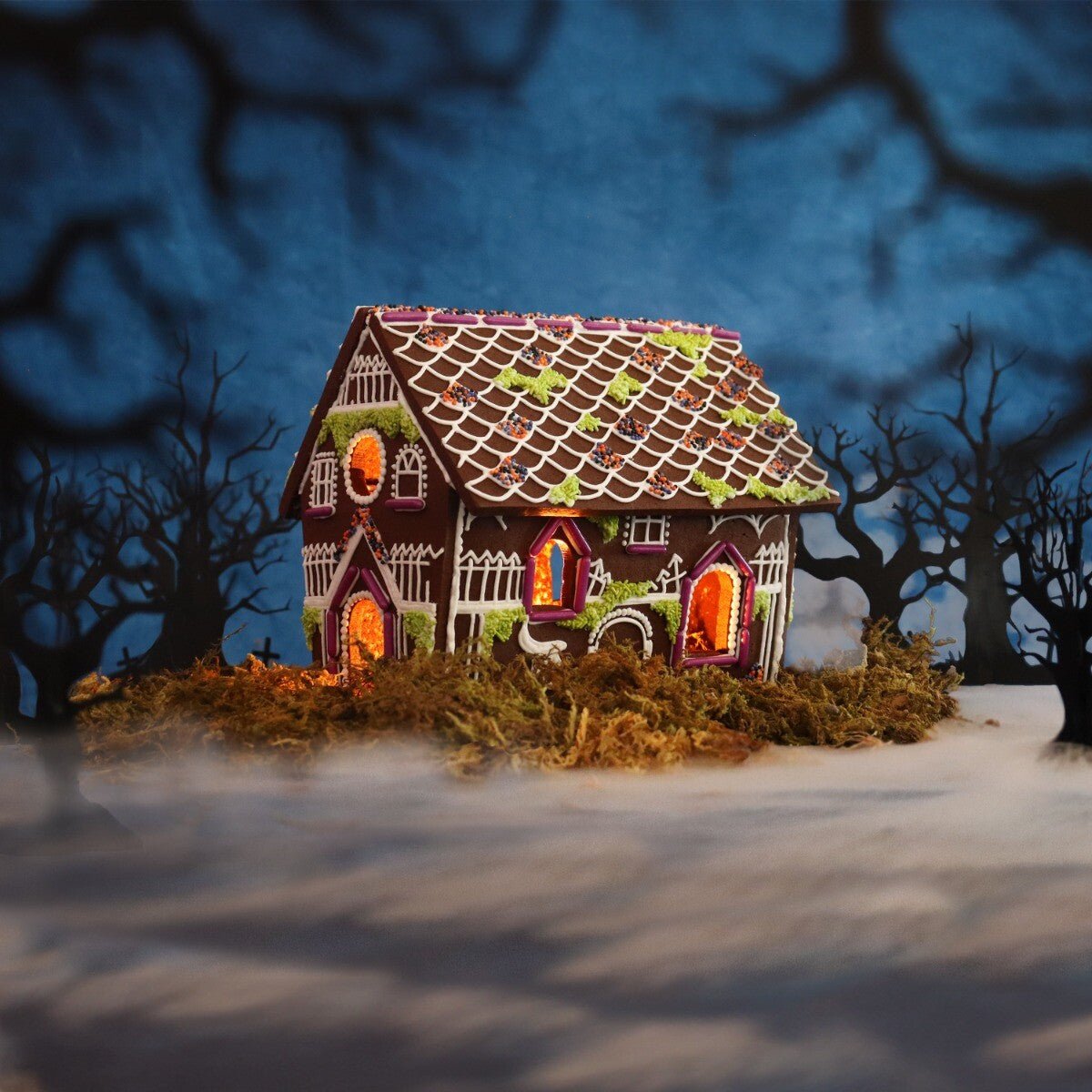 DIY Haunted House Biscuit Tin - Biscuiteers