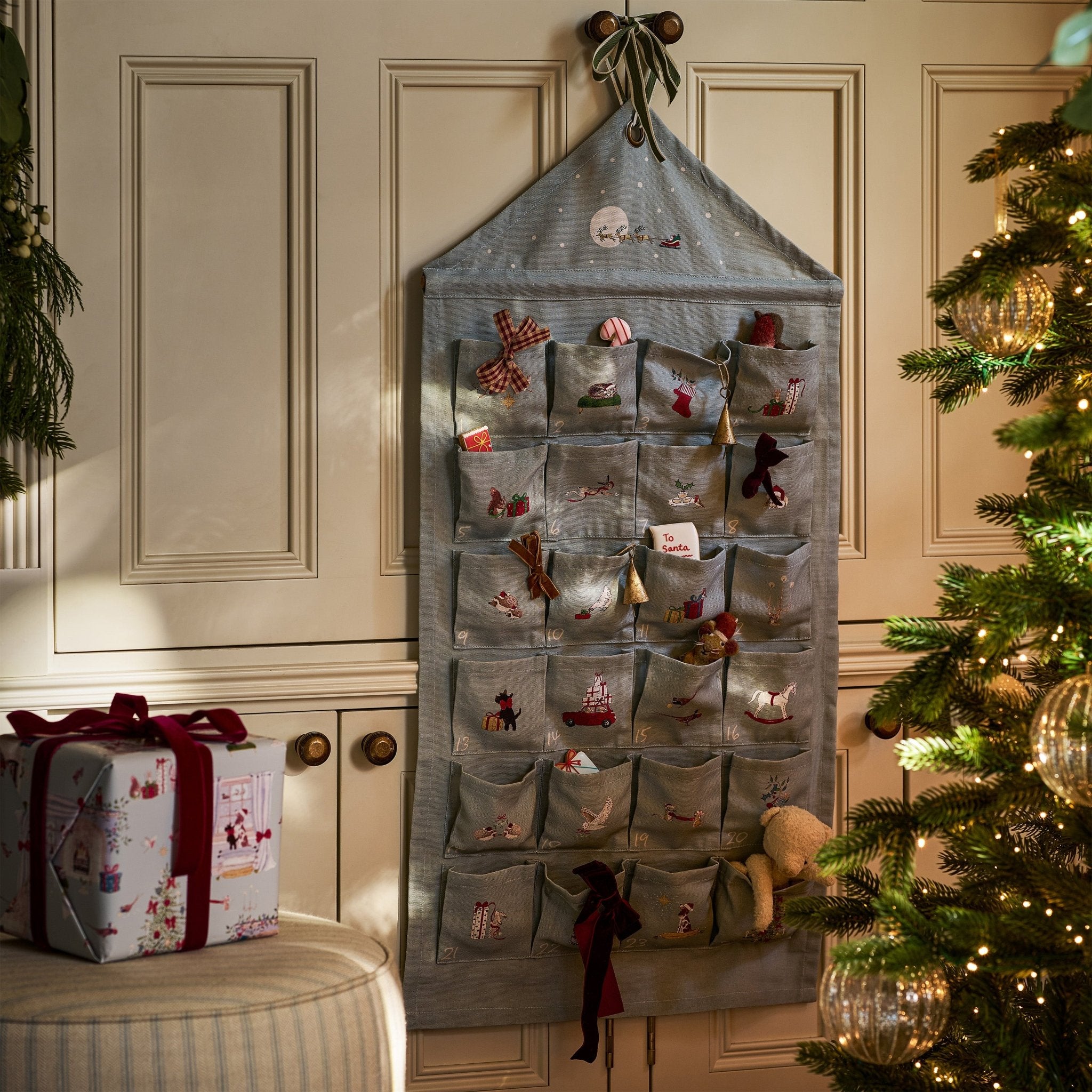 Limited Edition Biscuiteers Advent Calendar By Sophie Allport - Biscuiteers