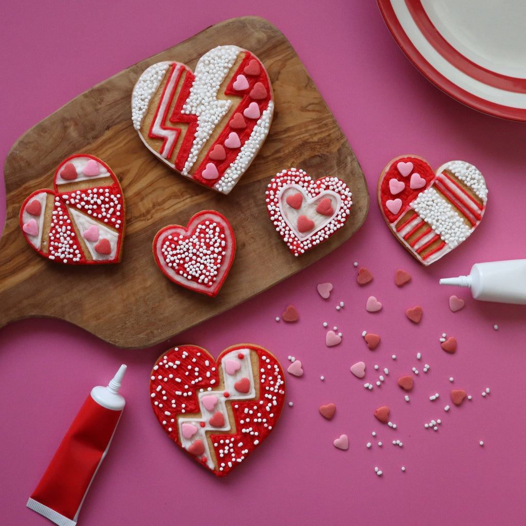 Love Hearts Letterbox DIY Kit - Biscuiteers