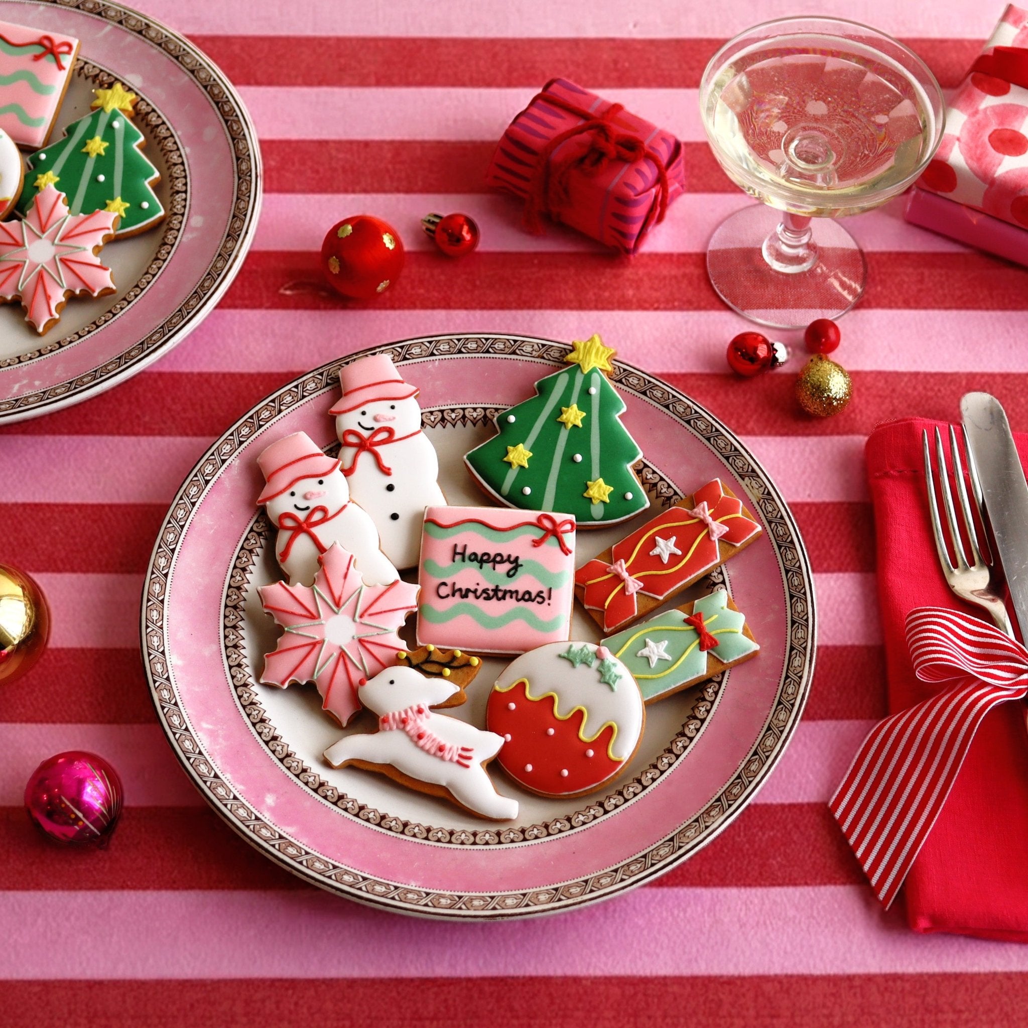 Merry & Bright Luxe Biscuit Tin - Biscuiteers
