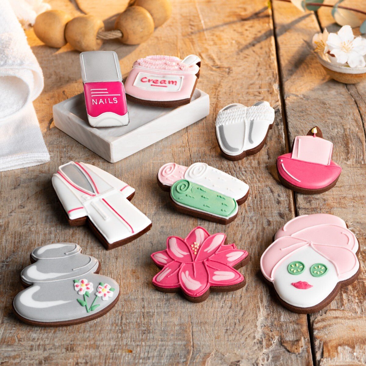 Pamper Hamper Biscuit Tin - Biscuiteers