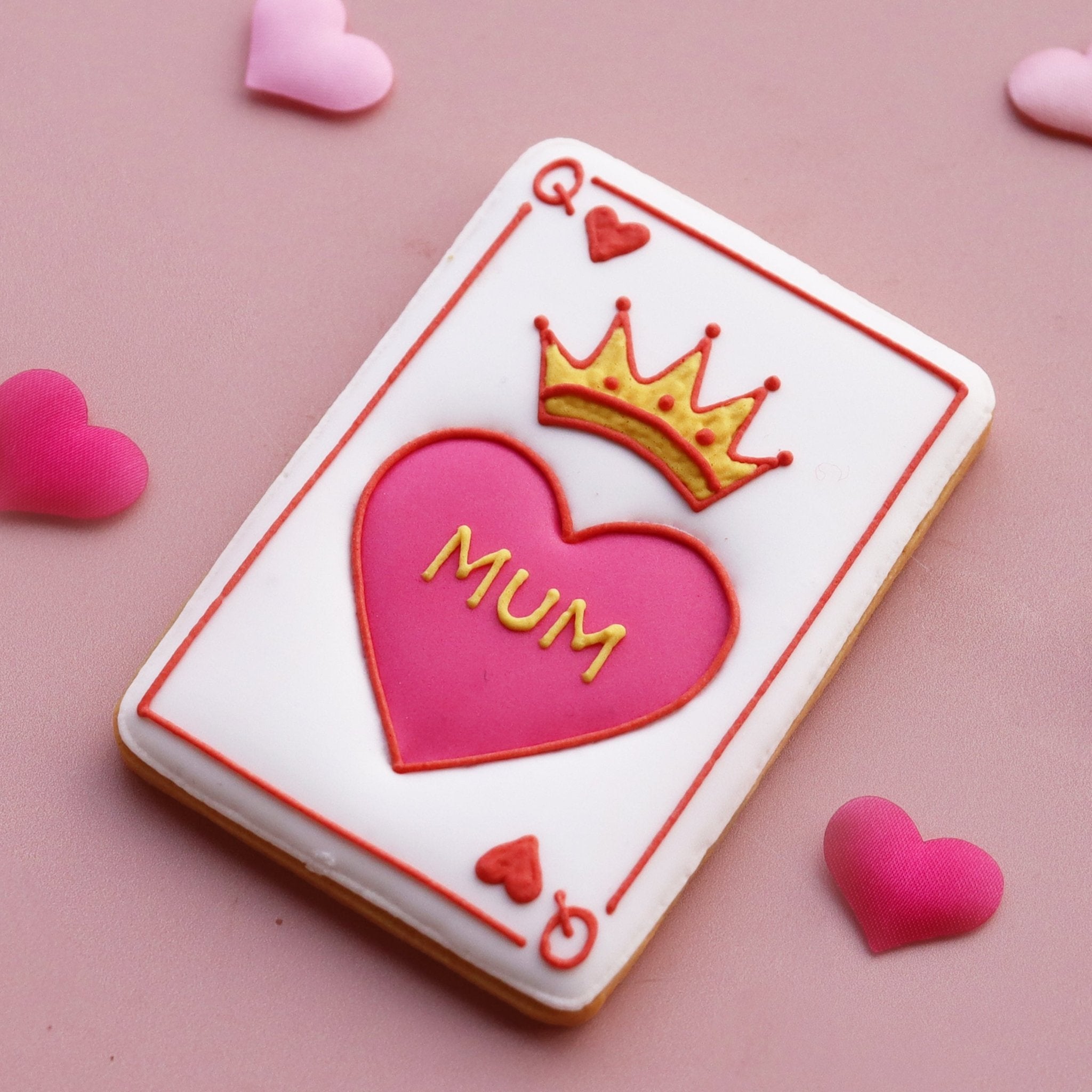 Queen of Mum Letterbox Biscuit - Biscuiteers