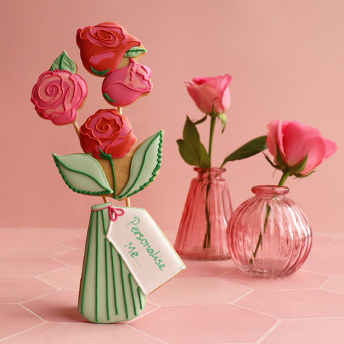 Roses & Cosmo Gift Box - Biscuiteers