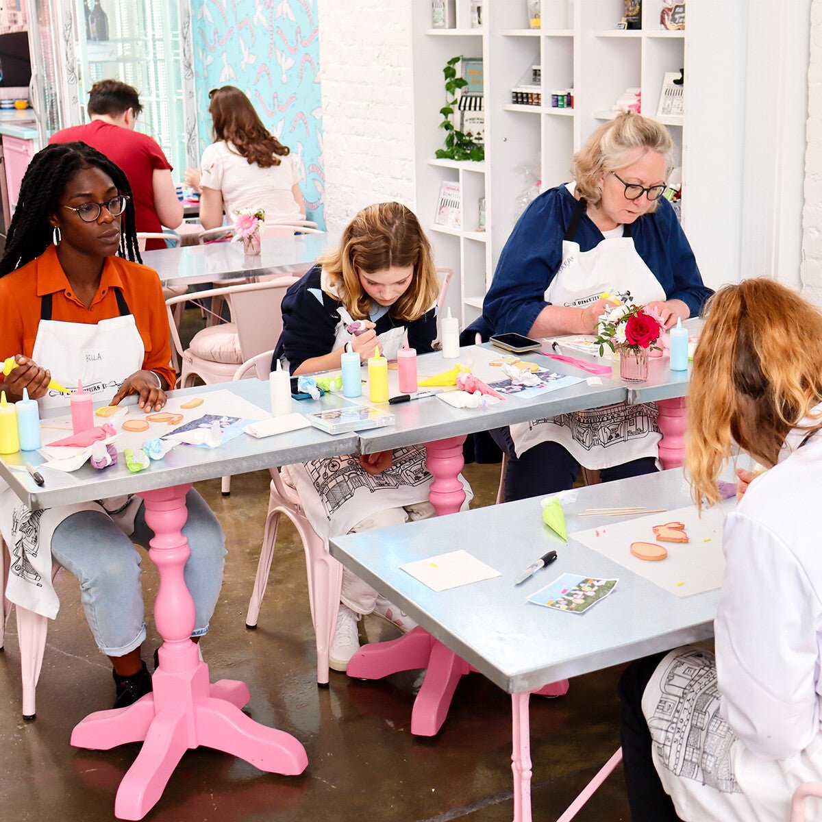 School of Icing Class - Biscuiteers