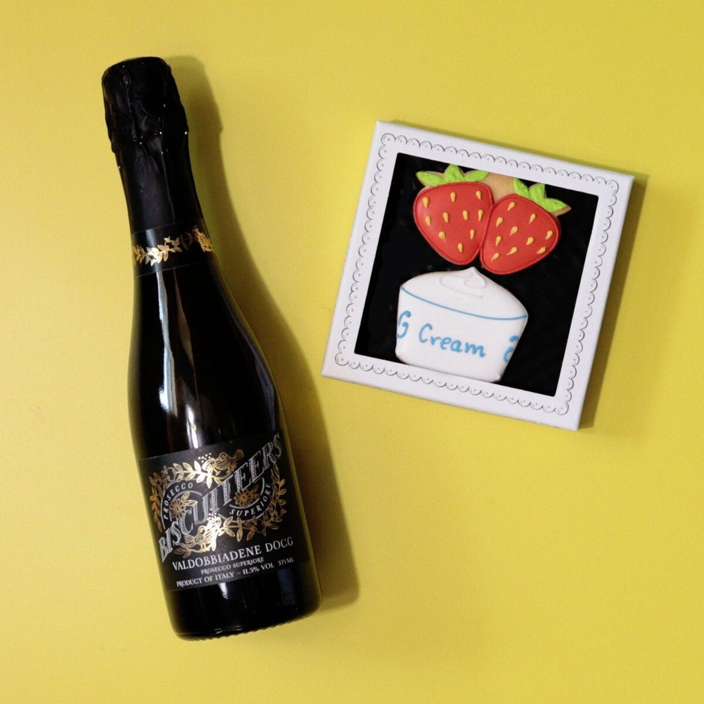 Strawberries And Cream Mini Gift Box - Biscuiteers