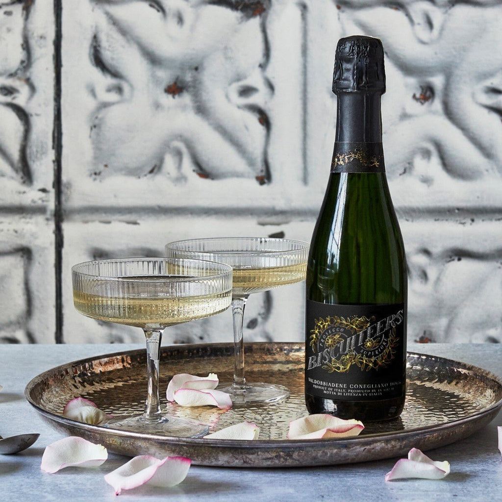 Valentine's Prosecco Gift Box - Biscuiteers