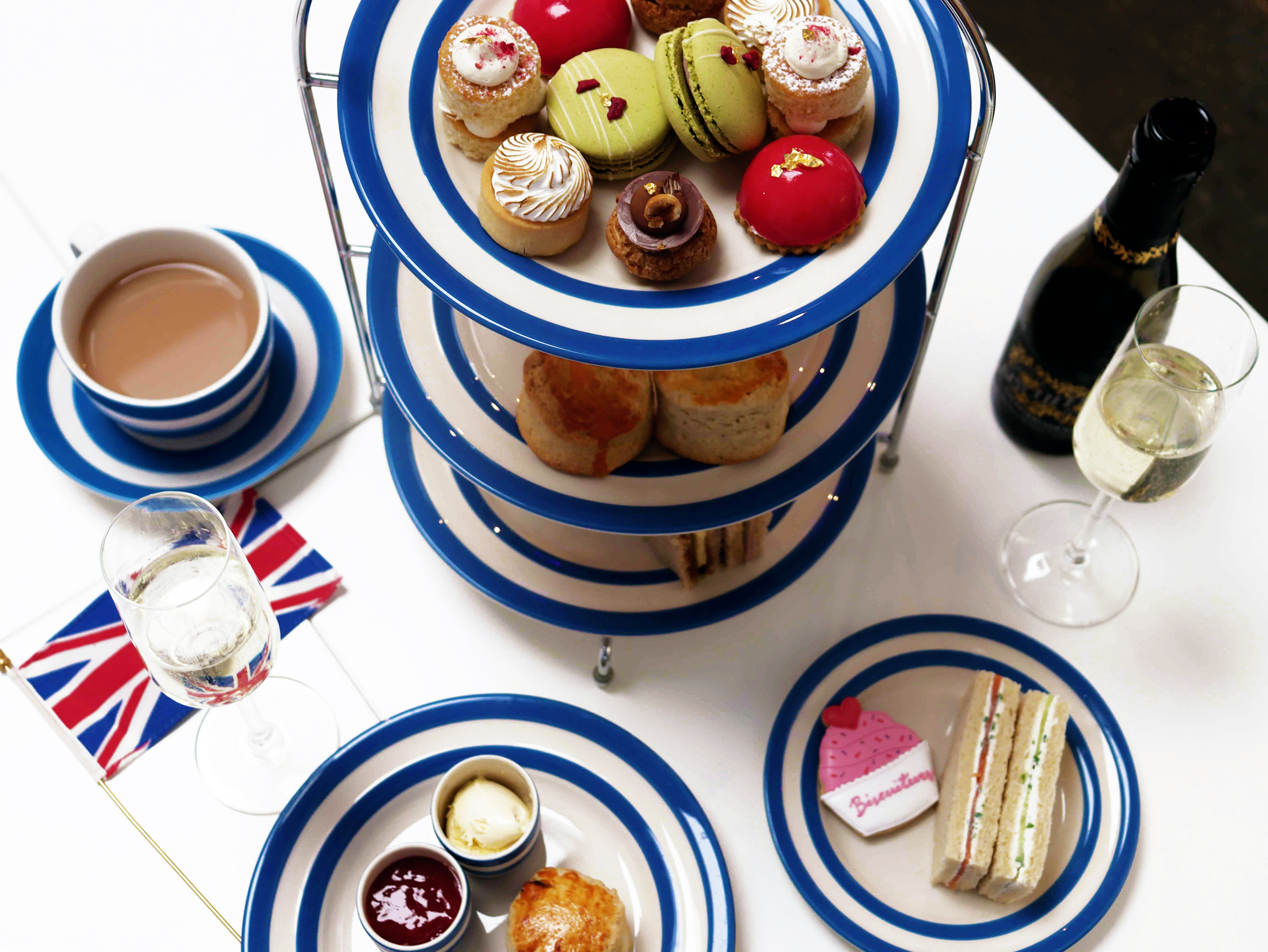 A Little Afternoon Tea of the Rings Letterbox Hamper 